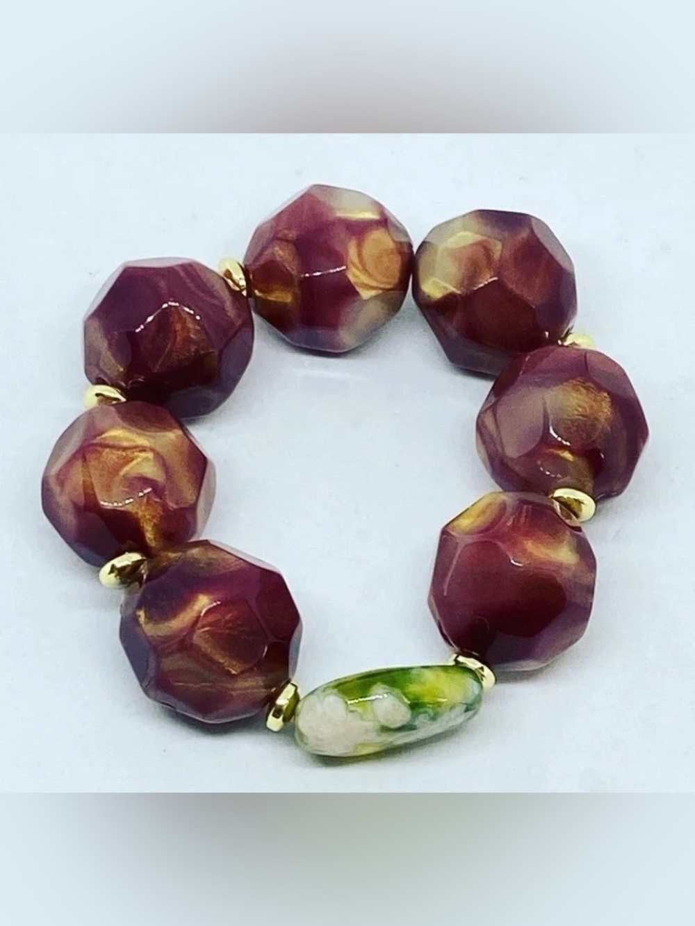 Acrylic Burgundy and Gold Bead Stretch Bracelet with Green Accent